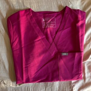Raspberry sorbet Figs Catarina scrub top